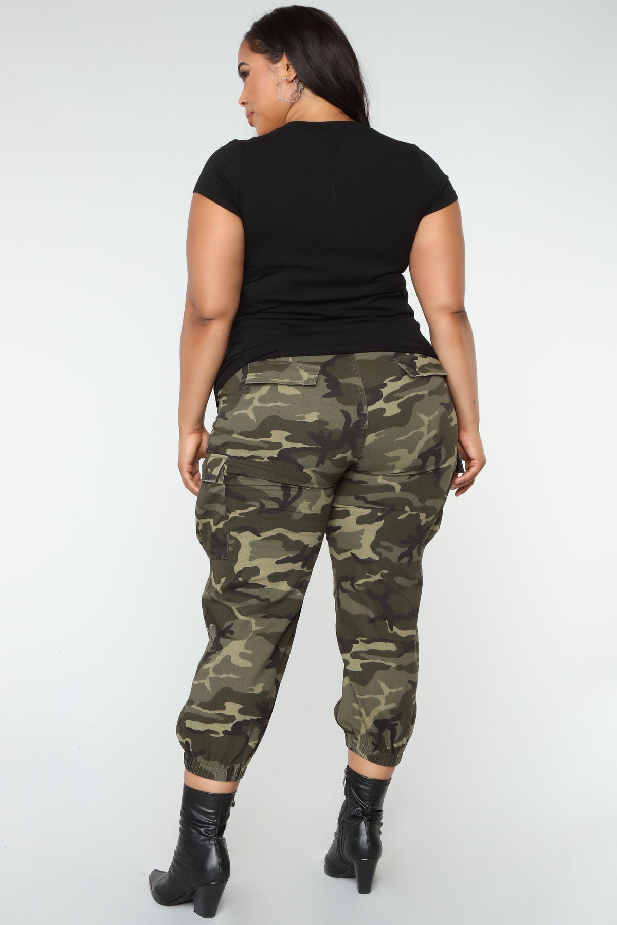 Carla Basic V Tee - Black