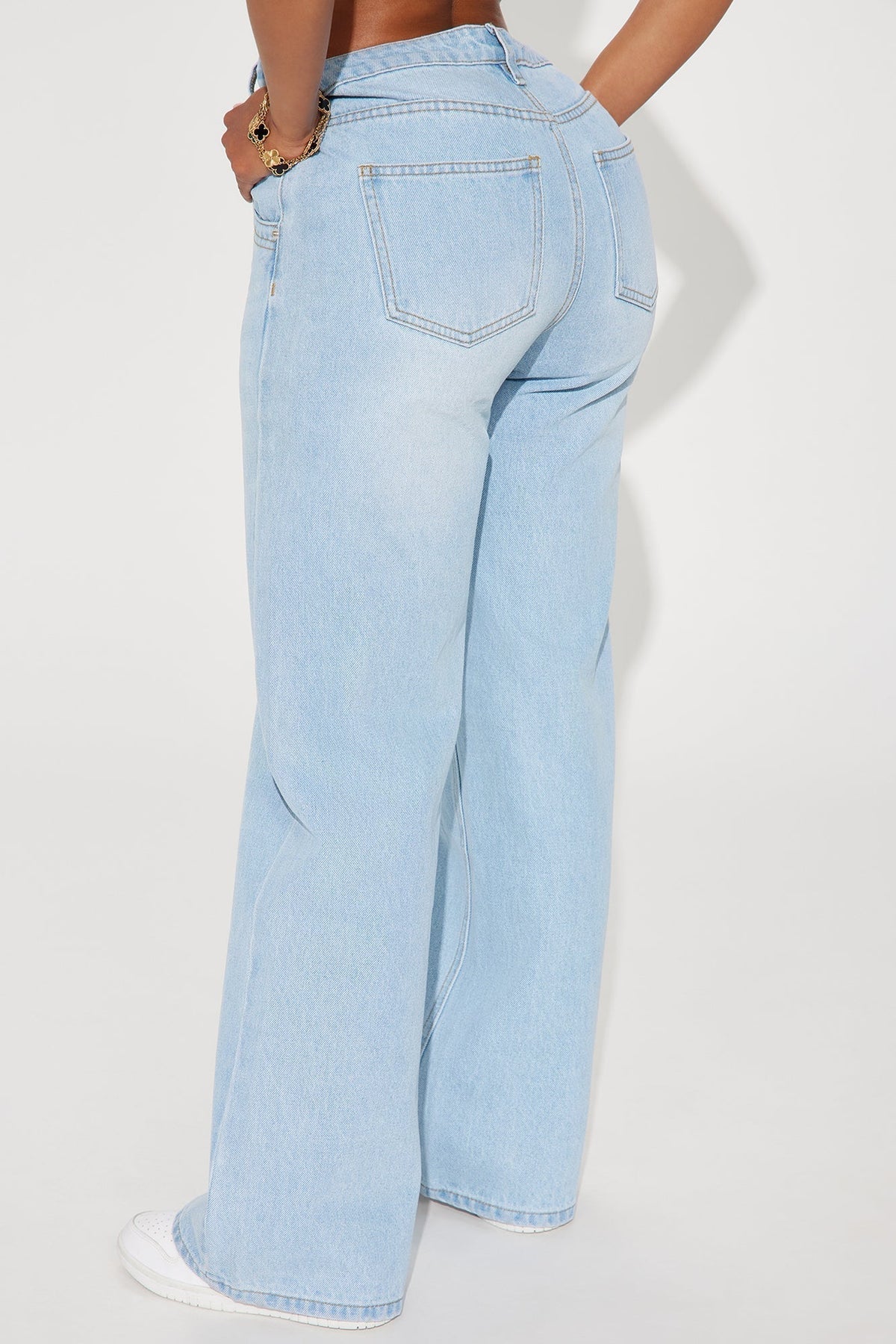 Calling It Off Baggy Jeans - Light Wash