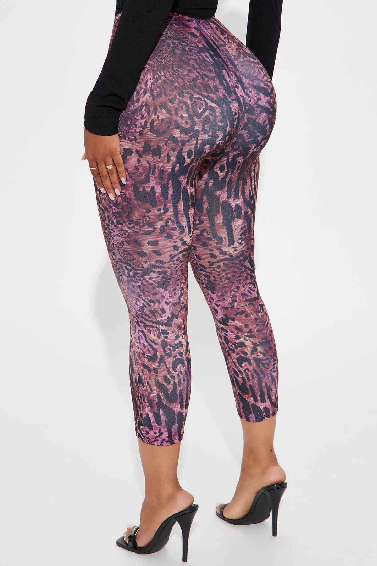 Wild Thoughts Capri Legging - Burgundy/combo